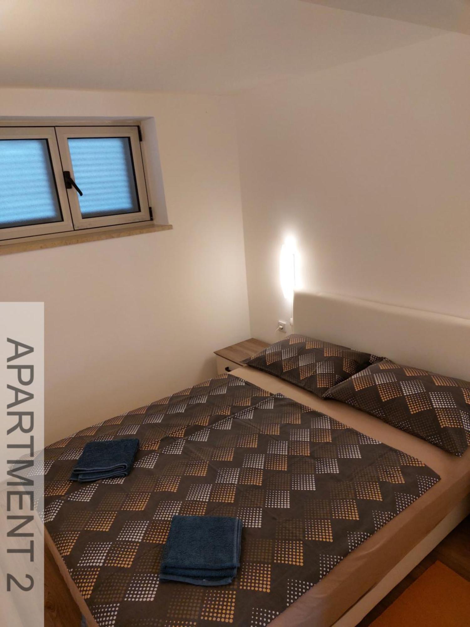 Apartmani Denis Stara Baška Eksteriør bilde